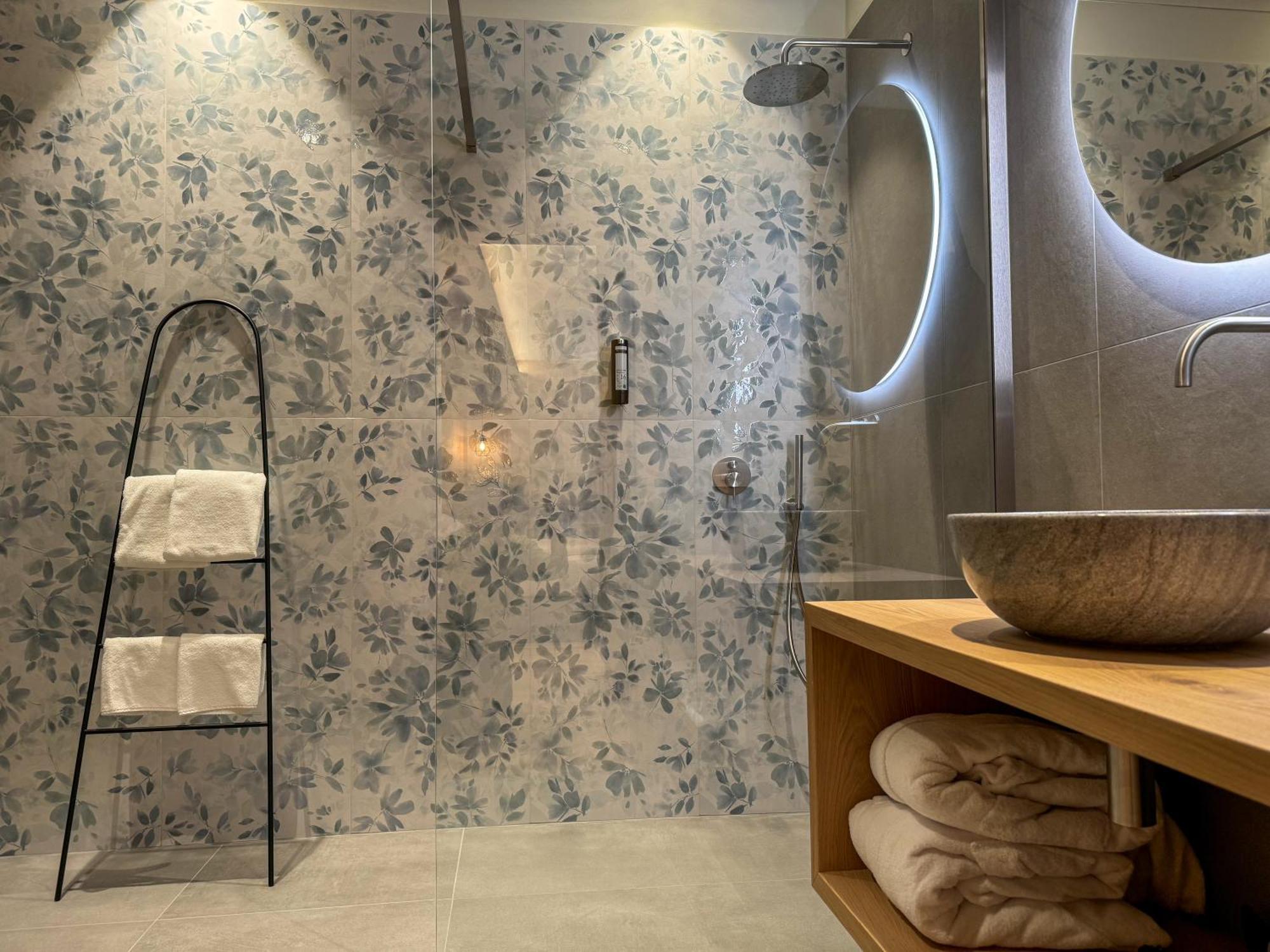 Vivi Suites & Spa - Boutique Guest House Molveno Luaran gambar